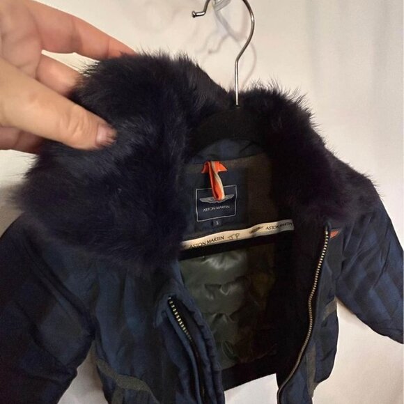 Aston Martin boys puffer jacket. Navy blue. Size 3. New condition. - Picture 11 of 11